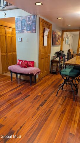 28 Thimbleberry Road, Malta, NY 12020