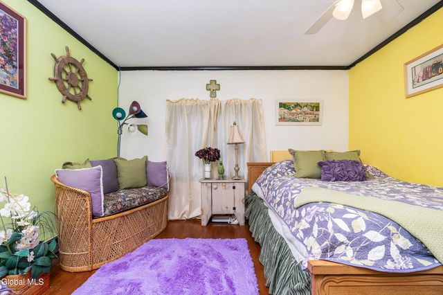 28 Thimbleberry Road, Malta, NY 12020