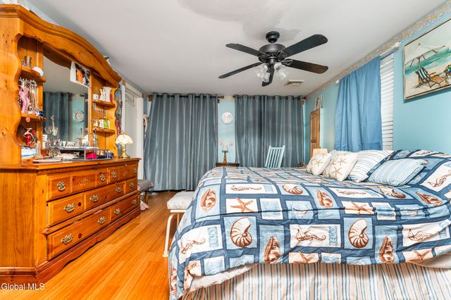 28 Thimbleberry Road, Malta, NY 12020