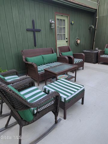 28 Thimbleberry Road, Malta, NY 12020