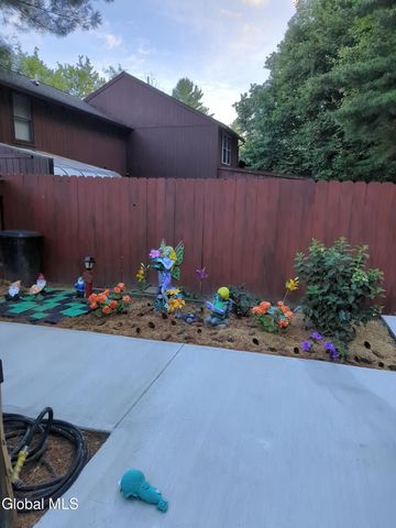 28 Thimbleberry Road, Malta, NY 12020