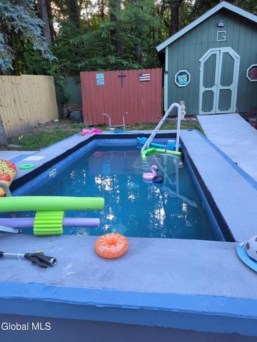 28 Thimbleberry Road, Malta, NY 12020