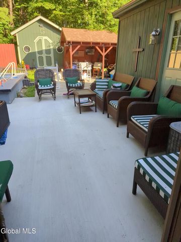 28 Thimbleberry Road, Malta, NY 12020