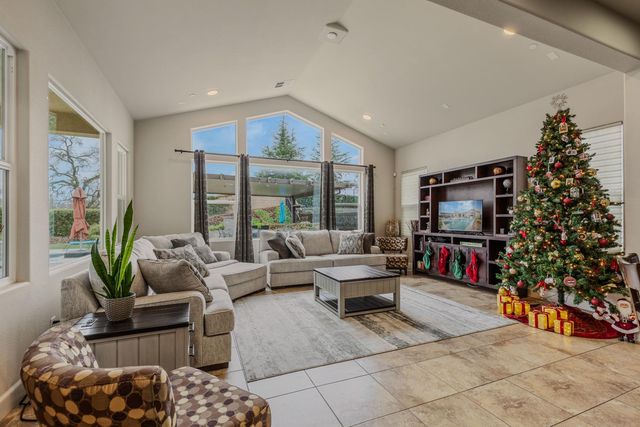 4333 Secretariat Way, Roseville, CA 95747