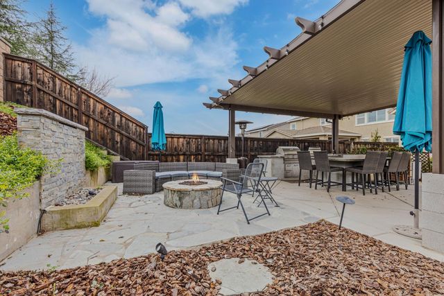 4333 Secretariat Way, Roseville, CA 95747