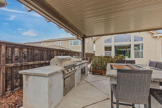 4333 Secretariat Way, Roseville, CA 95747