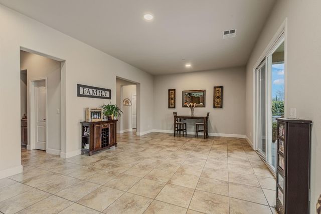 4333 Secretariat Way, Roseville, CA 95747