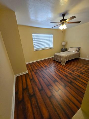 7908 Grove Ridge Drive, Houston, TX 77061