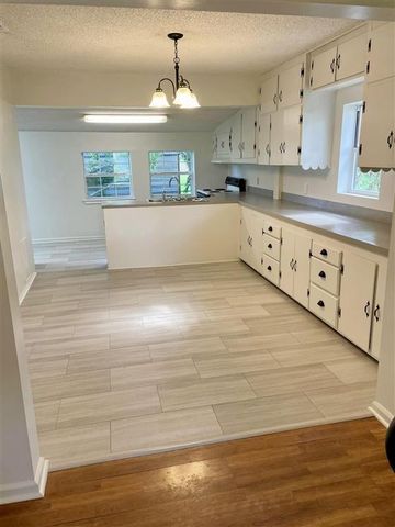321 W Parish Road, Sulphur, LA 70663