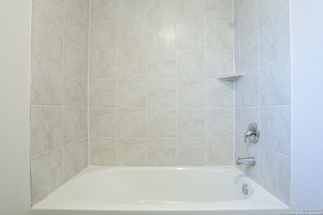 13516 Waxman Spark, San Antonio, TX 78252