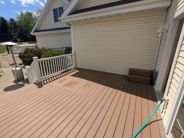 7527 Fallen Oak Drive, Verona, WI 53593