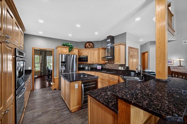 7527 Fallen Oak Drive, Verona, WI 53593