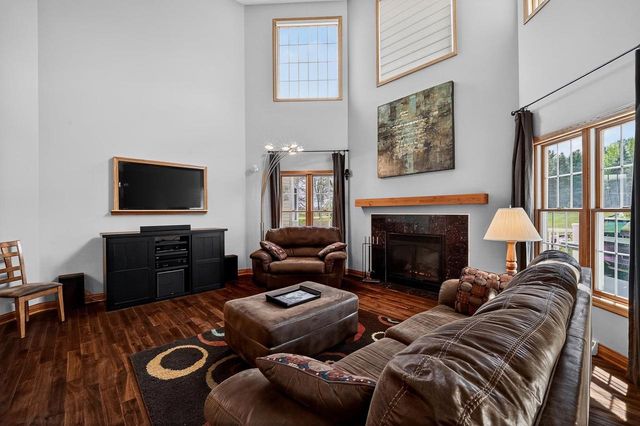 7527 Fallen Oak Drive, Verona, WI 53593