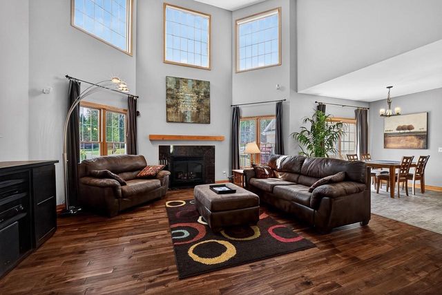 7527 Fallen Oak Drive, Verona, WI 53593