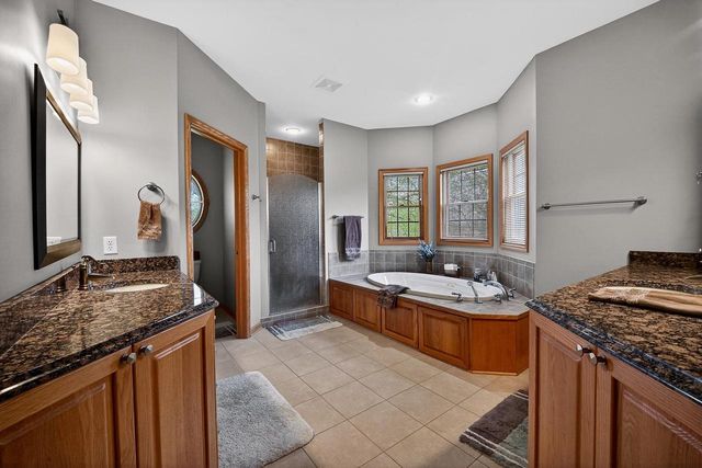 7527 Fallen Oak Drive, Verona, WI 53593