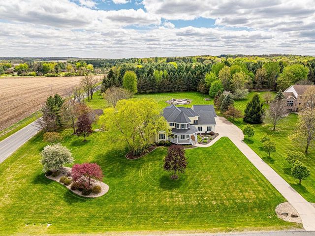 7527 Fallen Oak Drive, Verona, WI 53593