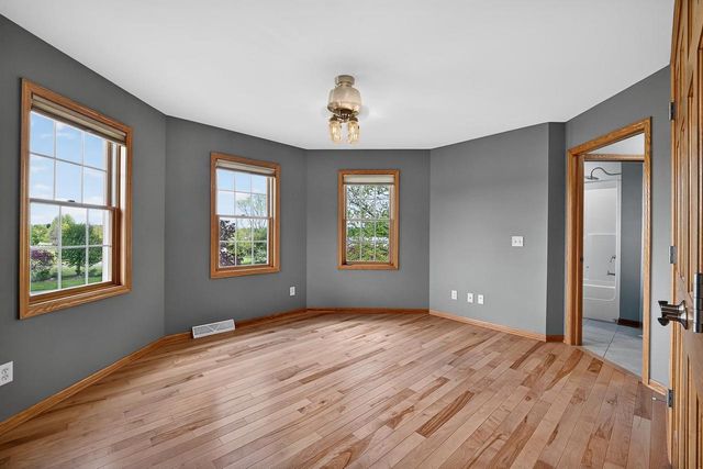 7527 Fallen Oak Drive, Verona, WI 53593