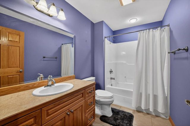 7527 Fallen Oak Drive, Verona, WI 53593
