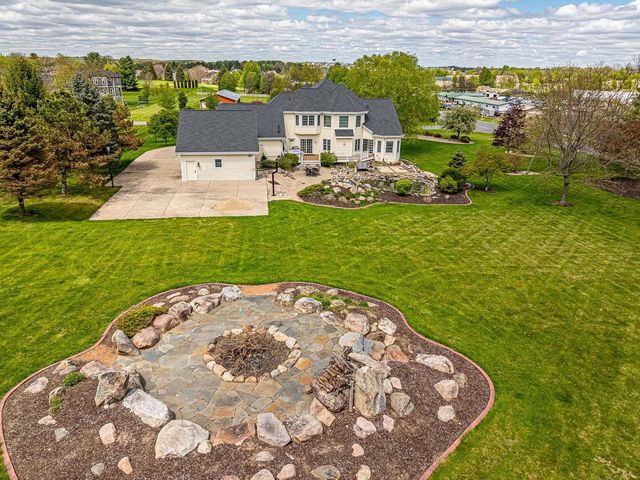 7527 Fallen Oak Drive, Verona, WI 53593