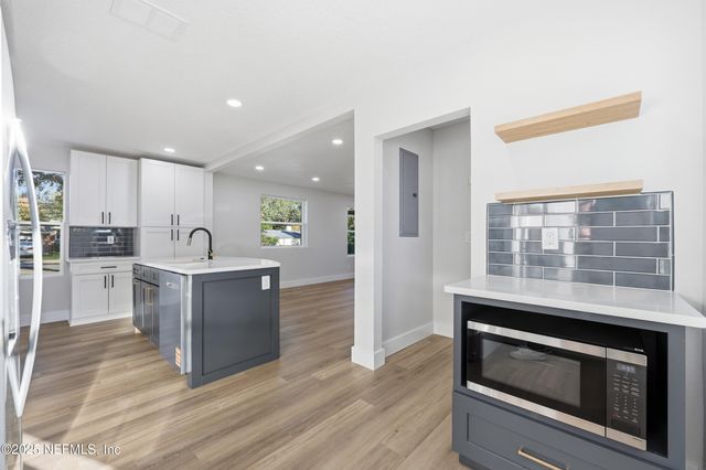 1440 HARBOR OAKS Road, Jacksonville, FL 32207