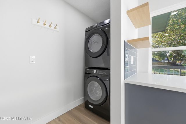 1440 HARBOR OAKS Road, Jacksonville, FL 32207