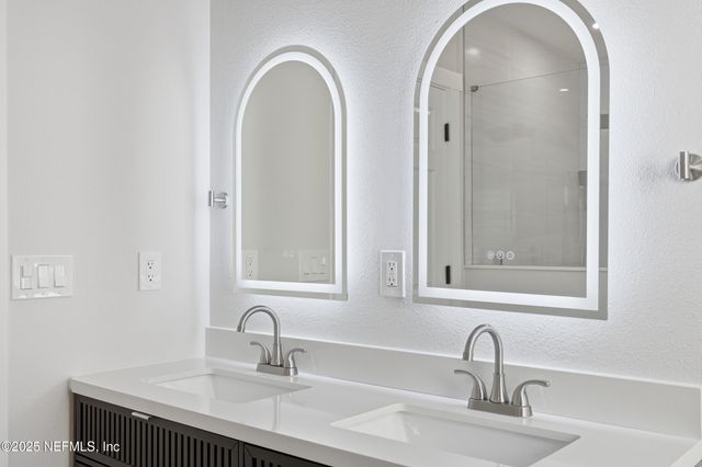 1440 HARBOR OAKS Road, Jacksonville, FL 32207