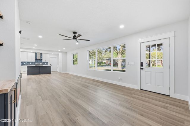 1440 HARBOR OAKS Road, Jacksonville, FL 32207