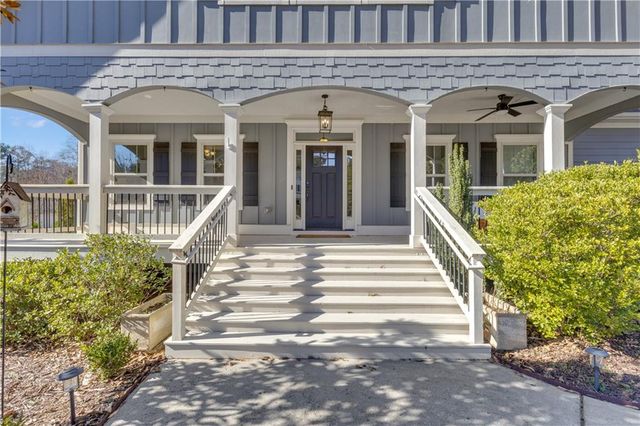 110 Sparrows Cove, Fayetteville, GA 30215