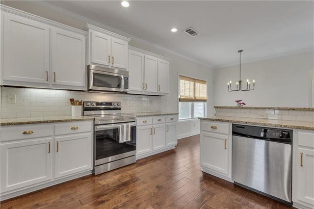 110 Sparrows Cove, Fayetteville, GA 30215