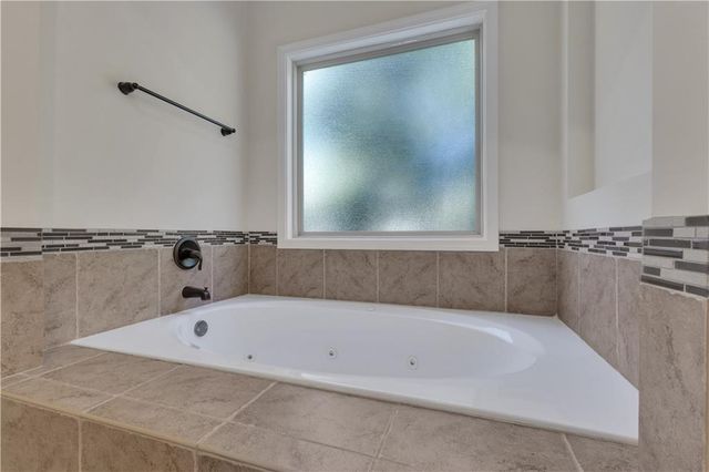110 Sparrows Cove, Fayetteville, GA 30215