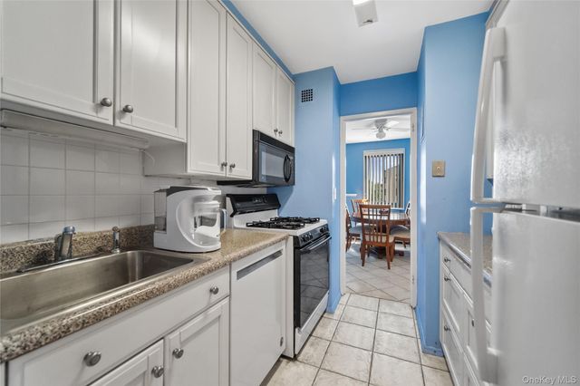 100 E Hartsdale Avenue 6LW, Hartsdale, NY 10530
