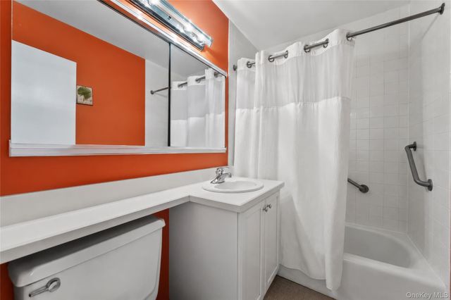 100 E Hartsdale Avenue 6LW, Hartsdale, NY 10530