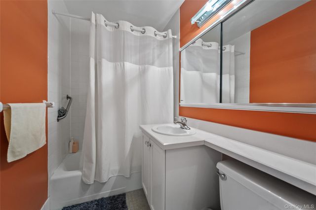 100 E Hartsdale Avenue 6LW, Hartsdale, NY 10530