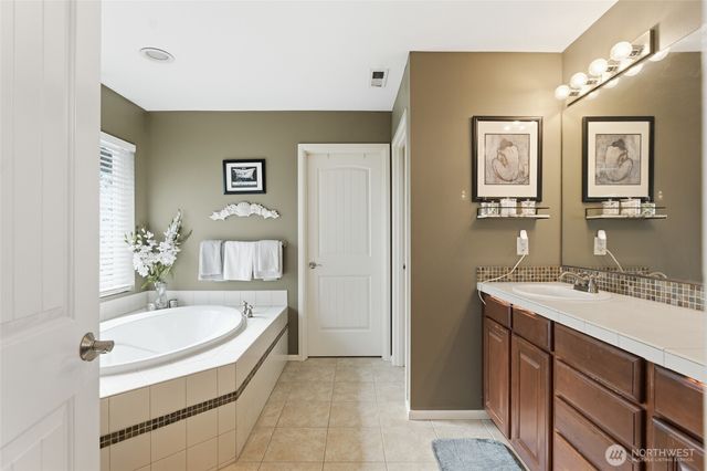 6424 43rd Street E, Fife, WA 98424