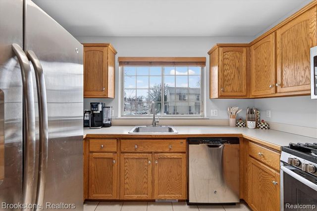 37744 Charter Oaks Boulevard 397, Clinton Township, MI 48036