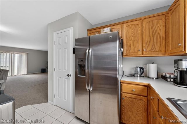 37744 Charter Oaks Boulevard 397, Clinton Township, MI 48036