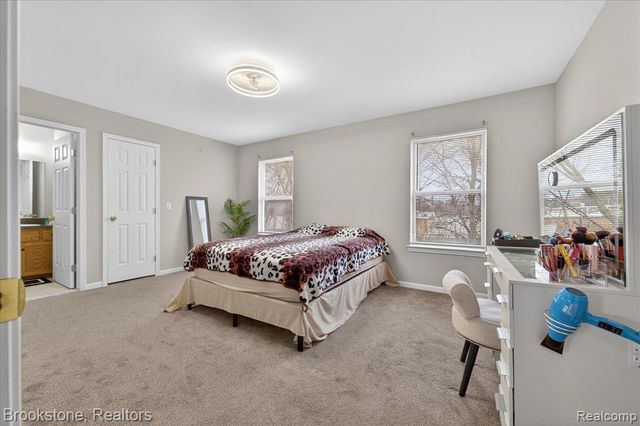 37744 Charter Oaks Boulevard 397, Clinton Township, MI 48036