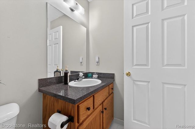 37744 Charter Oaks Boulevard 397, Clinton Township, MI 48036