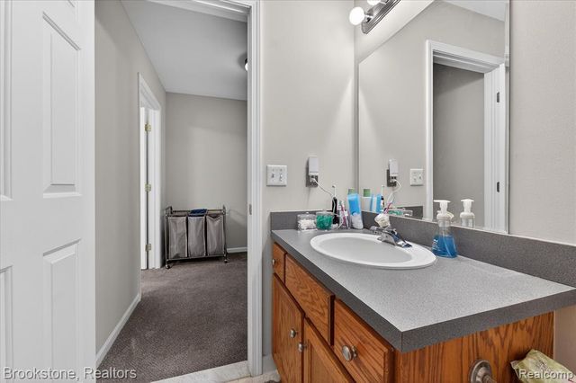 37744 Charter Oaks Boulevard 397, Clinton Township, MI 48036