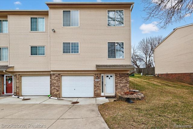 37744 Charter Oaks Boulevard 397, Clinton Township, MI 48036