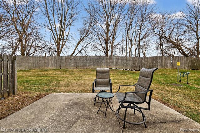 37744 Charter Oaks Boulevard 397, Clinton Township, MI 48036