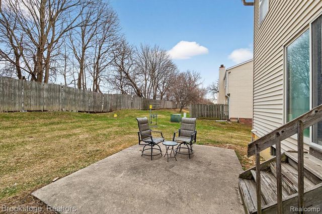 37744 Charter Oaks Boulevard 397, Clinton Township, MI 48036