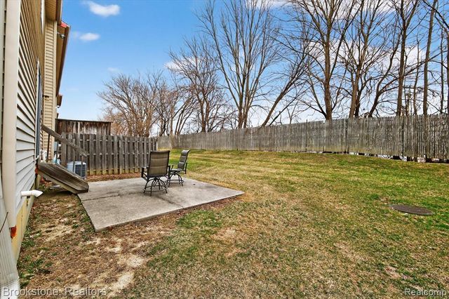 37744 Charter Oaks Boulevard 397, Clinton Township, MI 48036