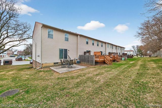 37744 Charter Oaks Boulevard 397, Clinton Township, MI 48036