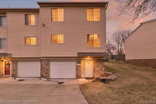 37744 Charter Oaks Boulevard 397, Clinton Township, MI 48036