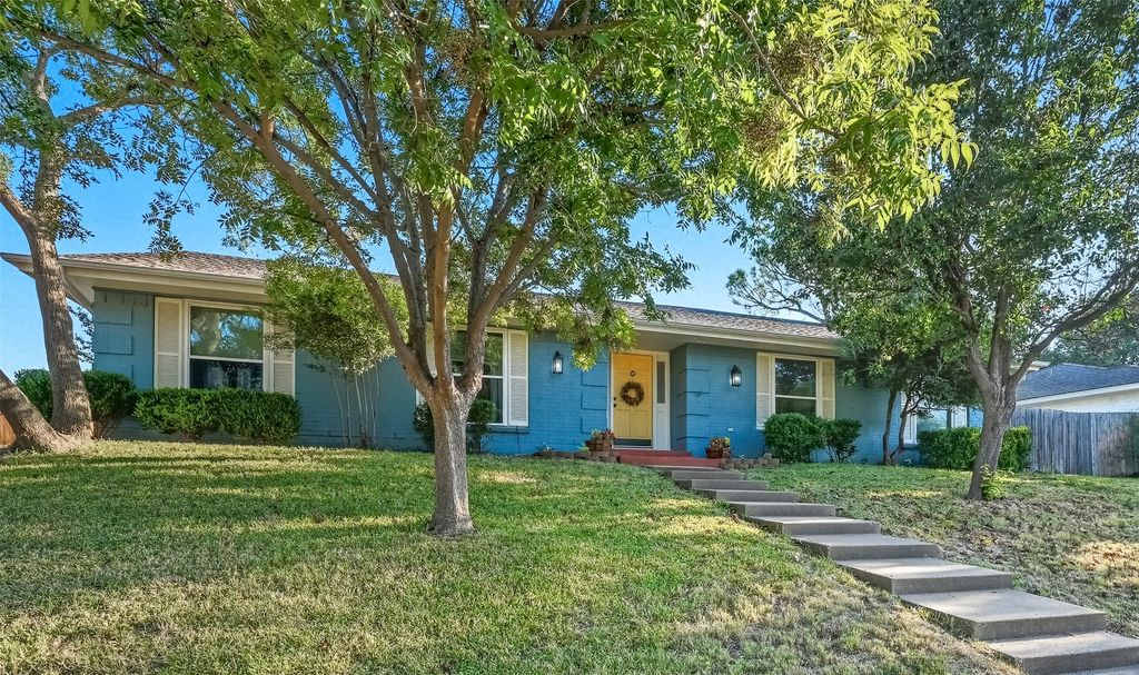 3413 Country Club Road, Pantego, TX 76013