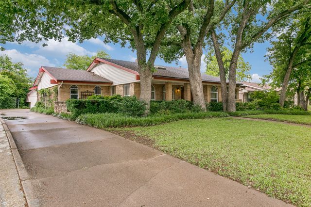 2412 Crestview Circle, Irving, TX 75062