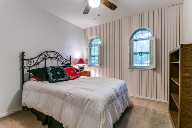 2412 Crestview Circle, Irving, TX 75062