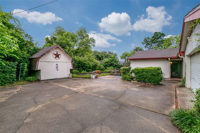 2412 Crestview Circle, Irving, TX 75062