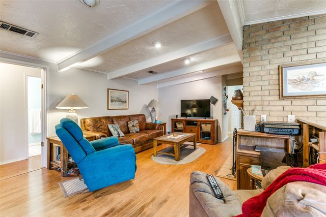 2412 Crestview Circle, Irving, TX 75062